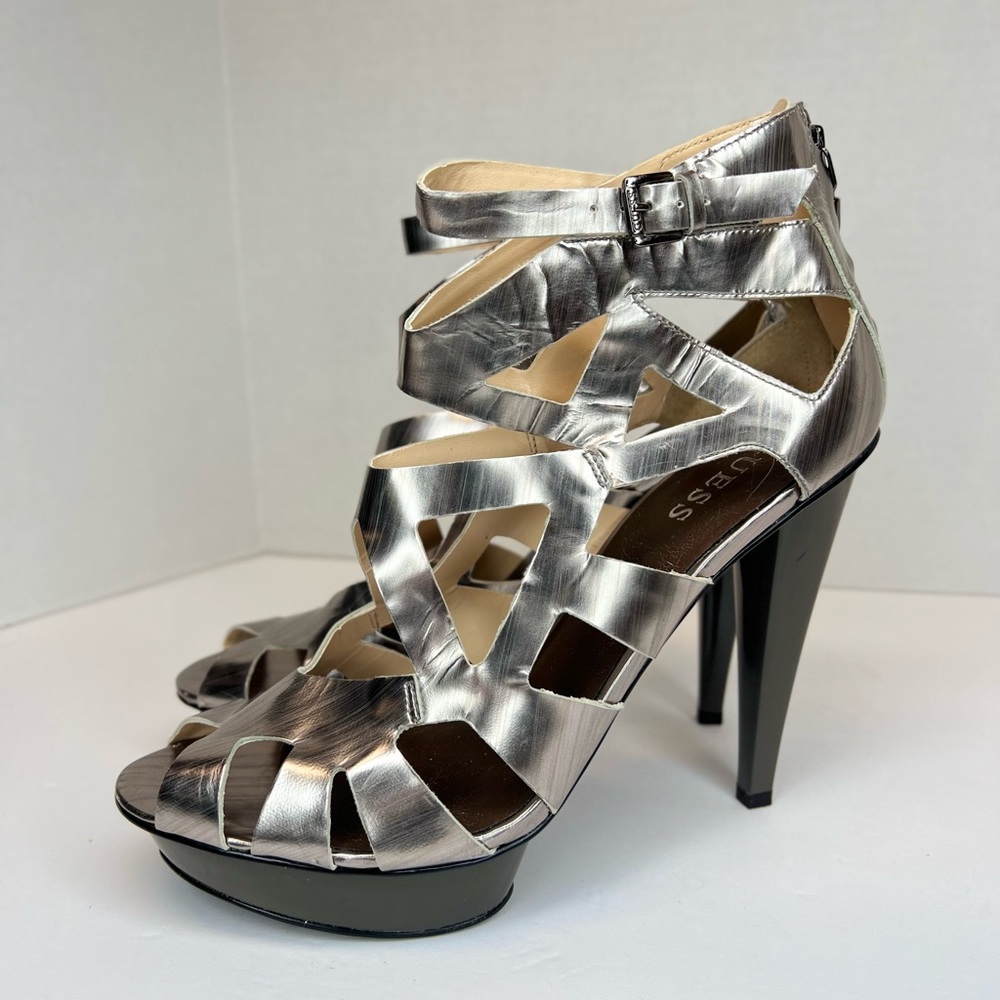Guess Womens Iola Peep Toe Rear Zip Stiletto Heels 5” Metallic Pewter Size 9.5M